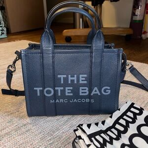 Marc Jacobs Navy Pebbled Leather Tote Bag with Top Handles Size Small